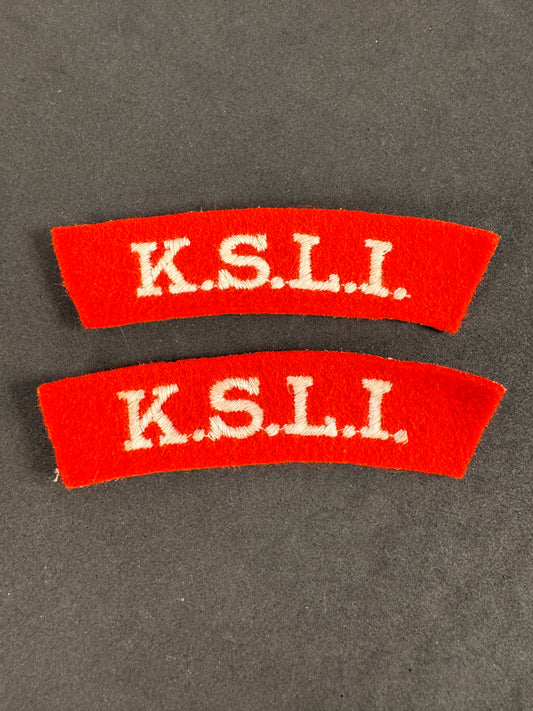 Photo 1 of WW2 King's Shropshire Light Infantry (KSLI) Paste Back Shoulder Titles - British Army - collectible militaria