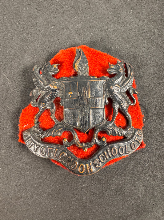WW1 British City of London School Officer Training Corps Cap Badge