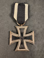 Photo 1 of WW1 German Iron Cross 2nd Class Medal - Maker Marked W (Wagner) - collectible militaria item