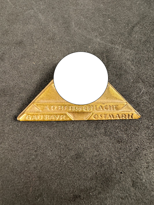 Photo 1 of Third Reich Arbeitsschlacht Tinnie Badge - Gau Bayr. Ostmark - collectible militaria item