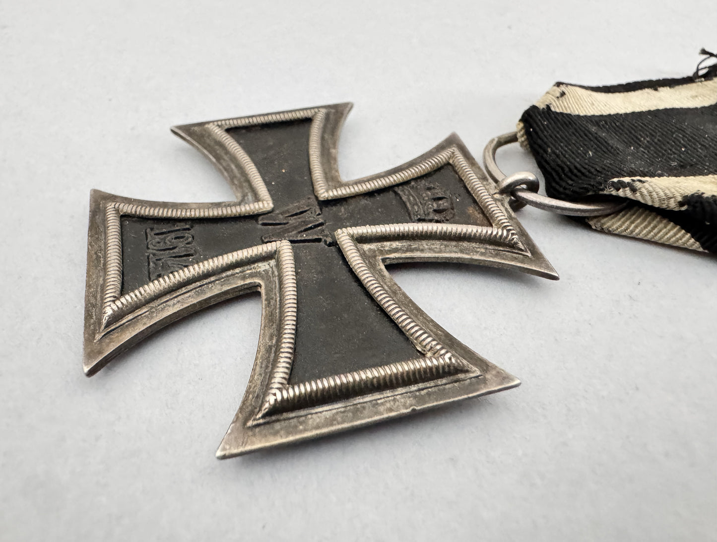 WW1 German Iron Cross 2nd Class Medal – Maker Marked H (Paul Hossauer)