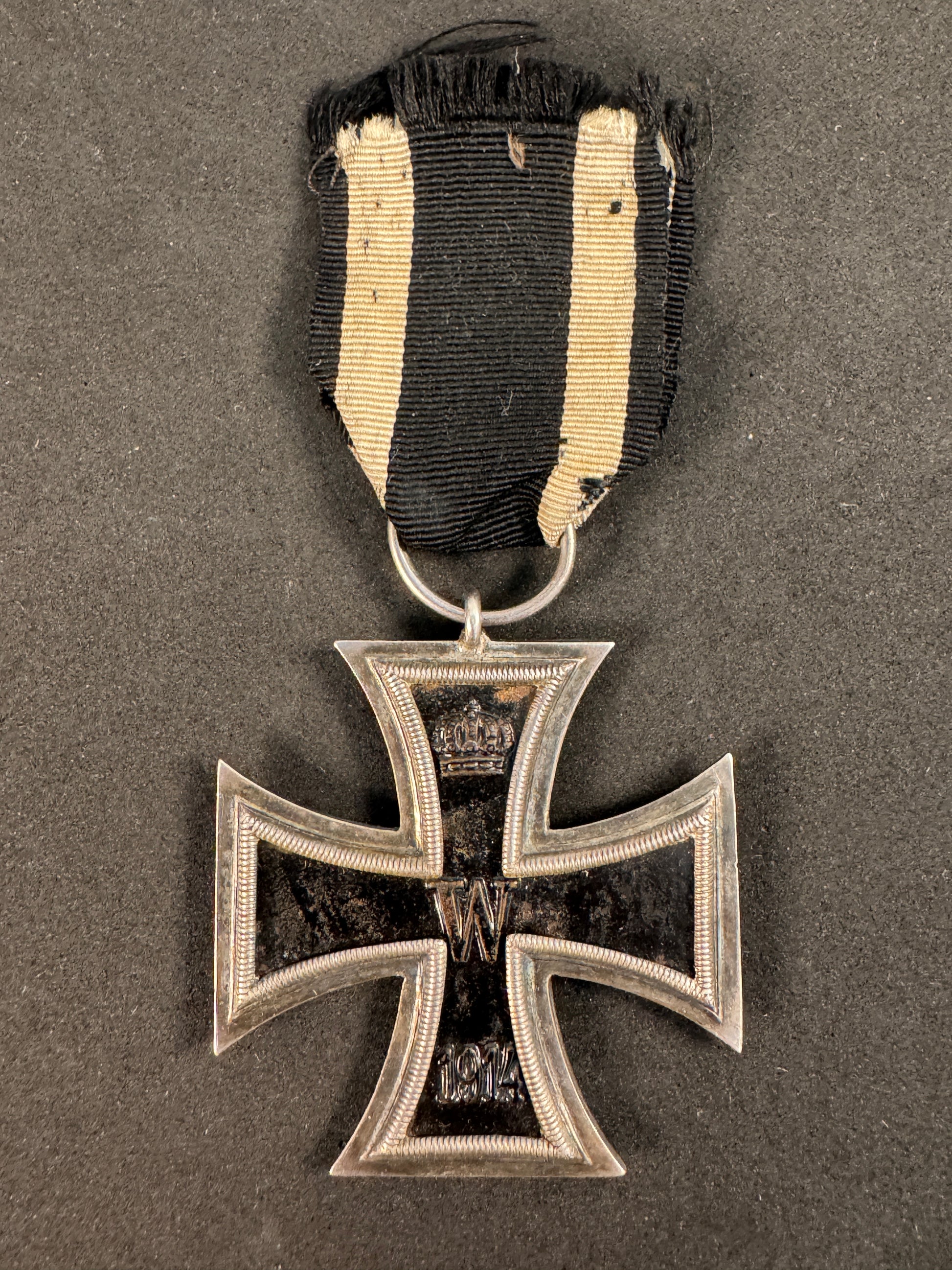 Photo 1 of WW1 German Iron Cross 2nd Class Medal - Maker Marked H (Paul Hossauer) - collectible militaria item