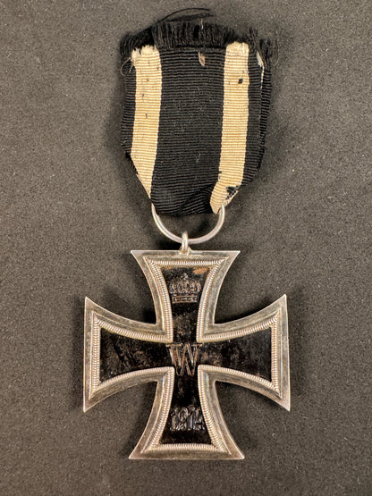Photo 1 of WW1 German Iron Cross 2nd Class Medal - Maker Marked H (Paul Hossauer) - collectible militaria item