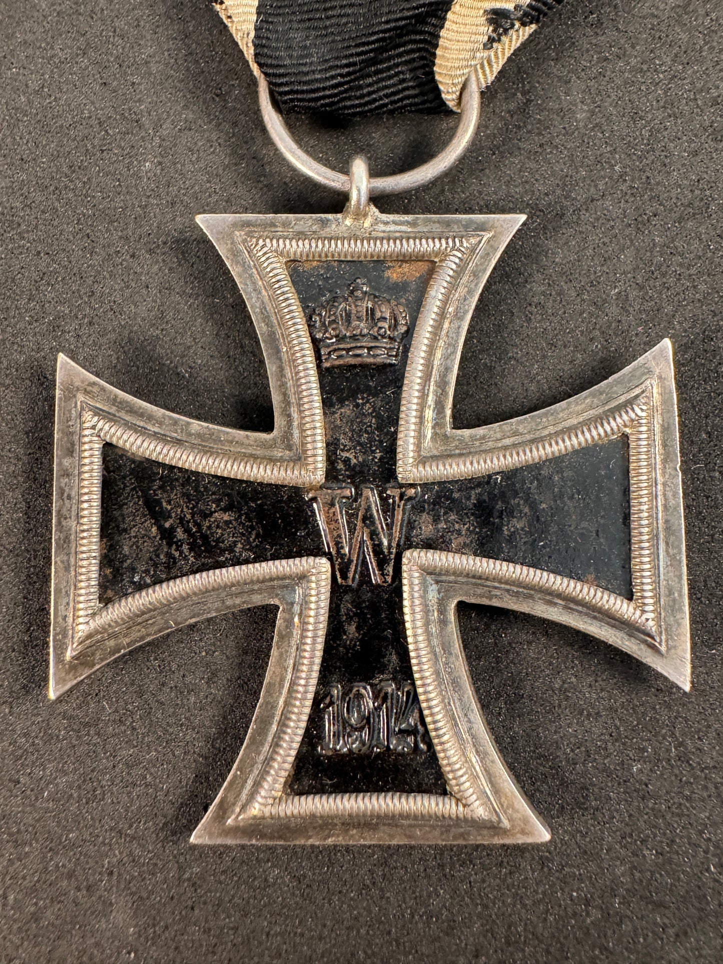 Photo 2 of WW1 German Iron Cross 2nd Class Medal - Maker Marked H (Paul Hossauer) - collectible militaria item