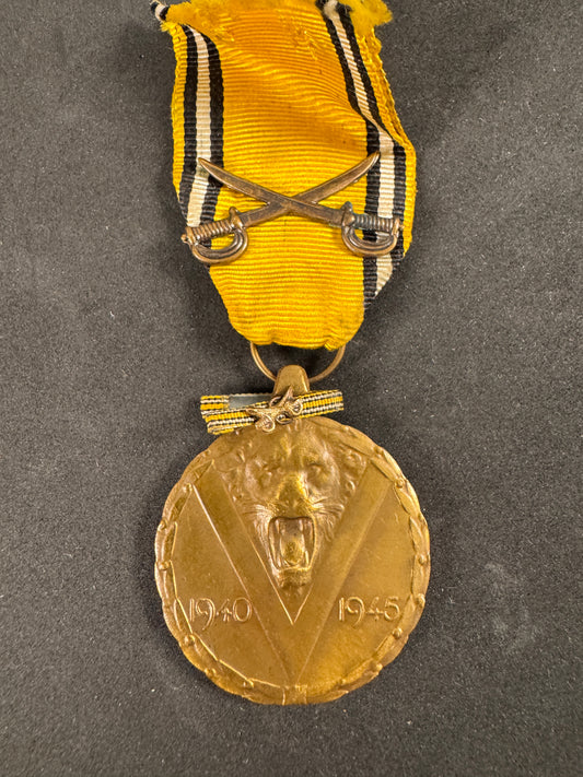 Photo 1 of WW2 Belgian Commemorative Medal of the 1940-1945 War - collectible militaria item