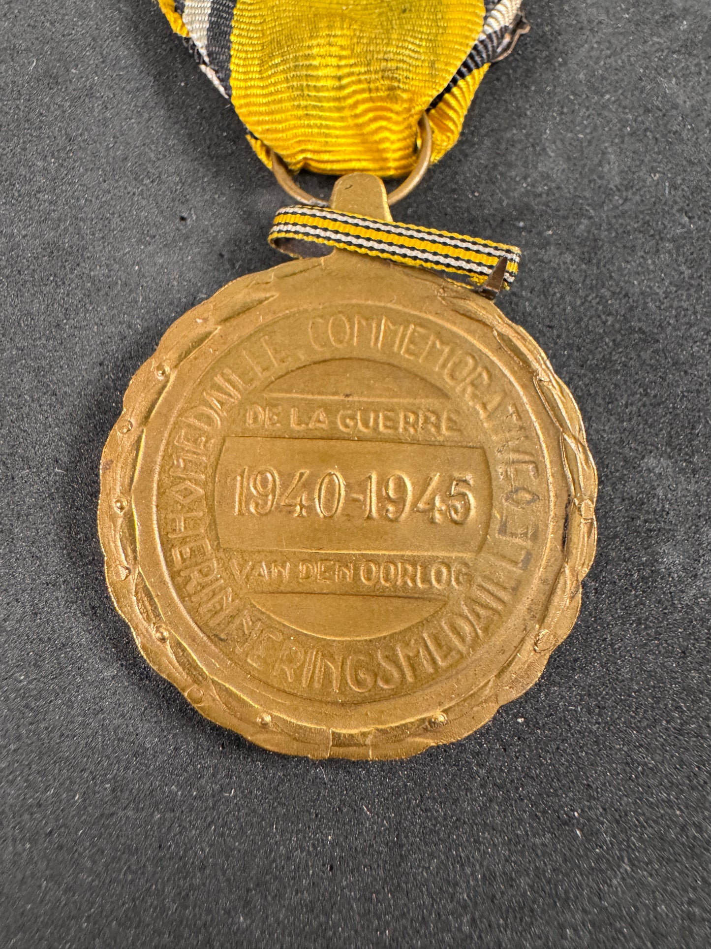 Photo 4 of WW2 Belgian Commemorative Medal of the 1940-1945 War - collectible militaria item