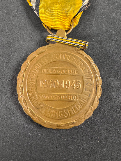 Photo 4 of WW2 Belgian Commemorative Medal of the 1940-1945 War - collectible militaria item