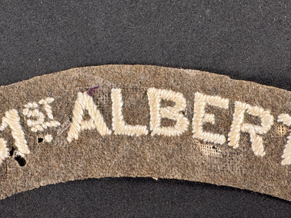 Photo 2 of Rare WW1 Canadian Army CEF 31st Alberta Cloth Shoulder Title - collectible militaria item