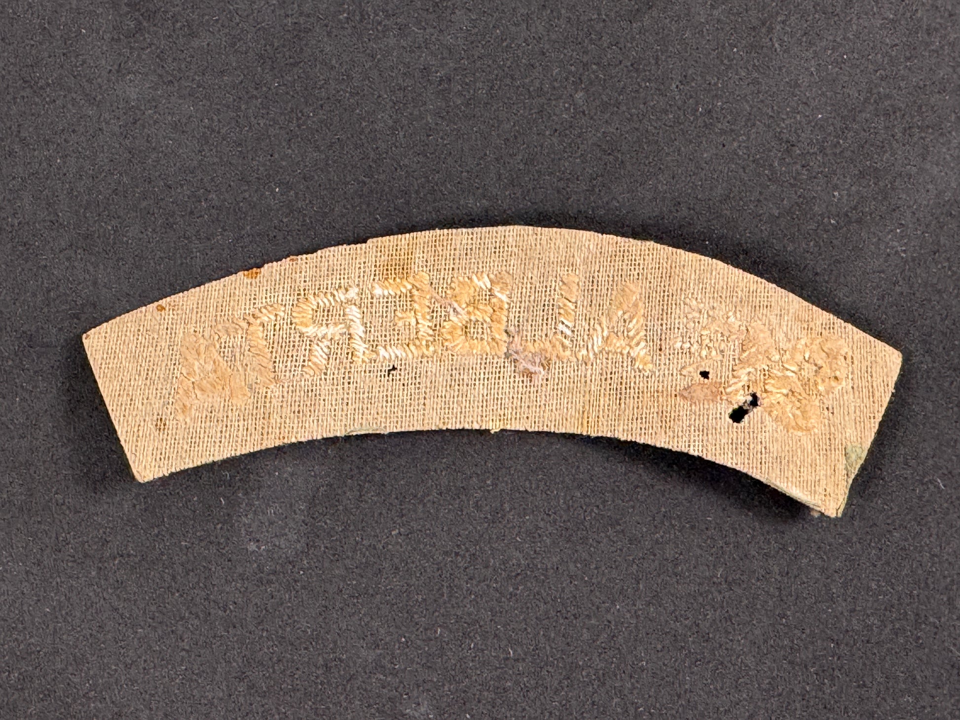 Photo 3 of Rare WW1 Canadian Army CEF 31st Alberta Cloth Shoulder Title - collectible militaria item
