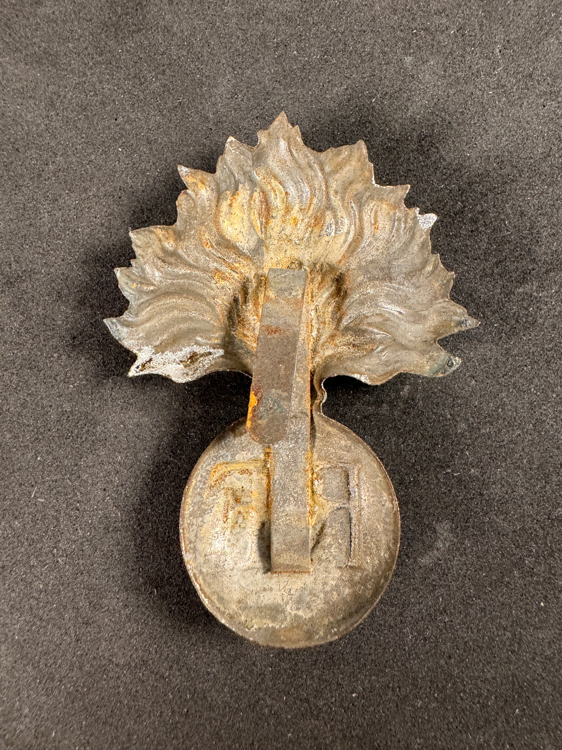 Photo 2 of WW1 French Army Infantry Adrian Helmet Badge - collectible militaria item