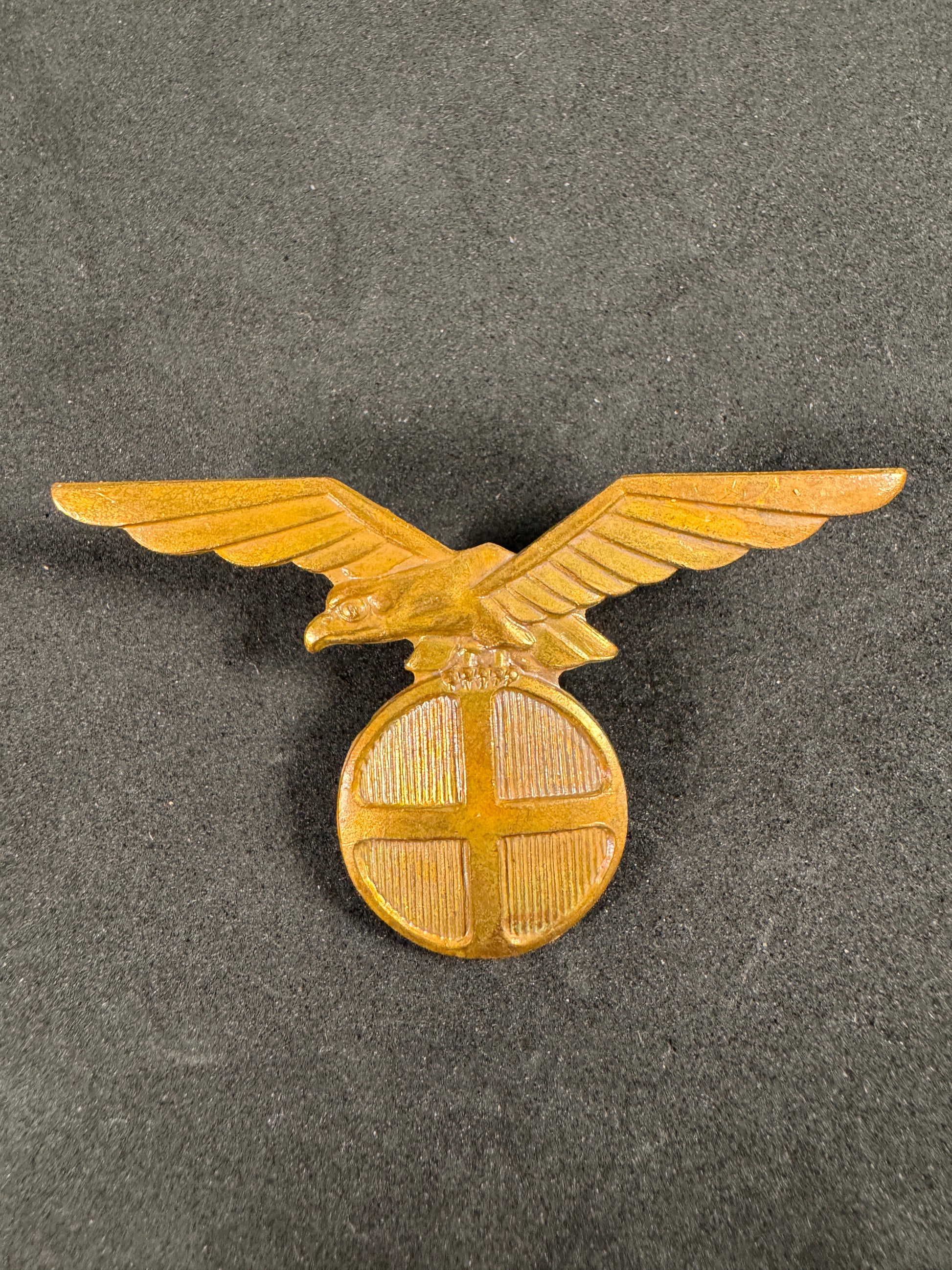 Photo 1 of WW2 Norwegian Nasjonal Samling Cap Eagle Badge - NS Quisling Era Insignia - collectible militaria item
