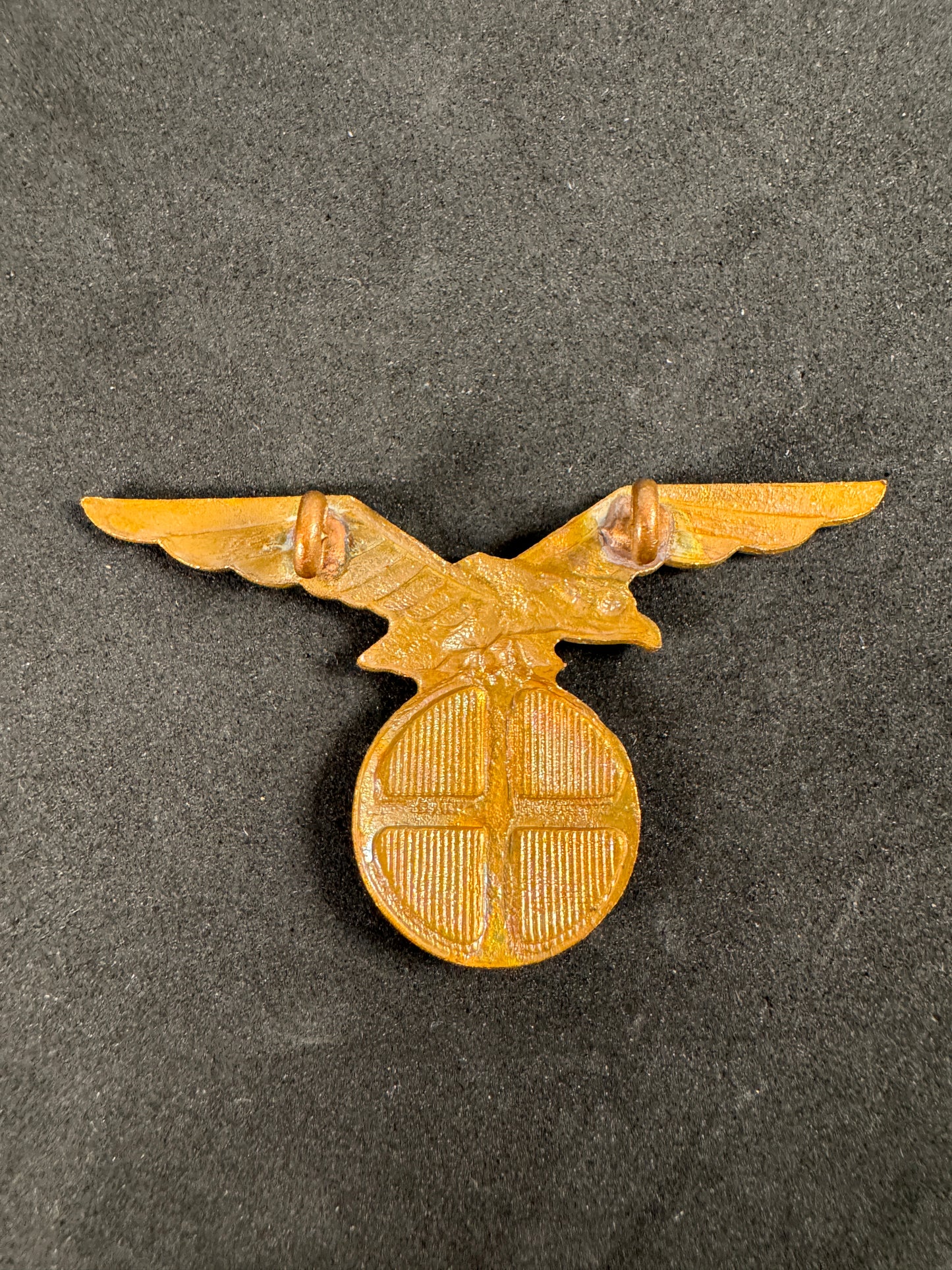 Photo 2 of WW2 Norwegian Nasjonal Samling Cap Eagle Badge - NS Quisling Era Insignia - collectible militaria item
