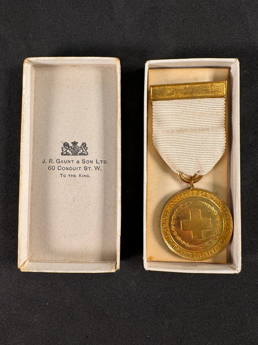 Photo 1 of WW1 British Red Cross Society War Service Medal in Case - J.R. Gaunt - collectible militaria item