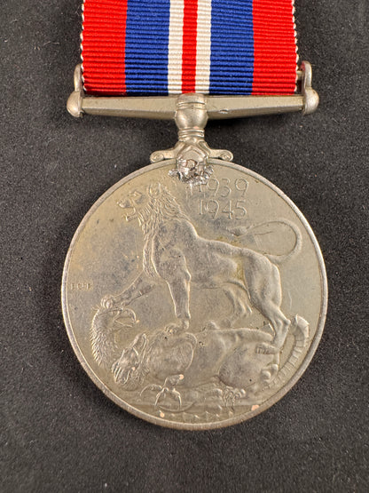 Photo 3 of WW2 British 1939-1945 War Campaign Medal - collectible militaria item