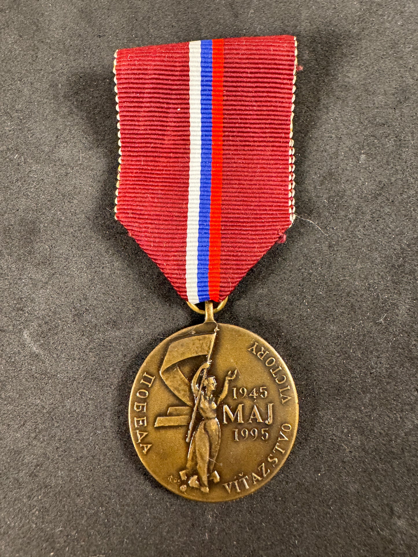 Photo 1 of Victory Medal - 1945-1995 50th Anniversary of WW2 Victory (Slovakia/Russia) - collectible militaria item