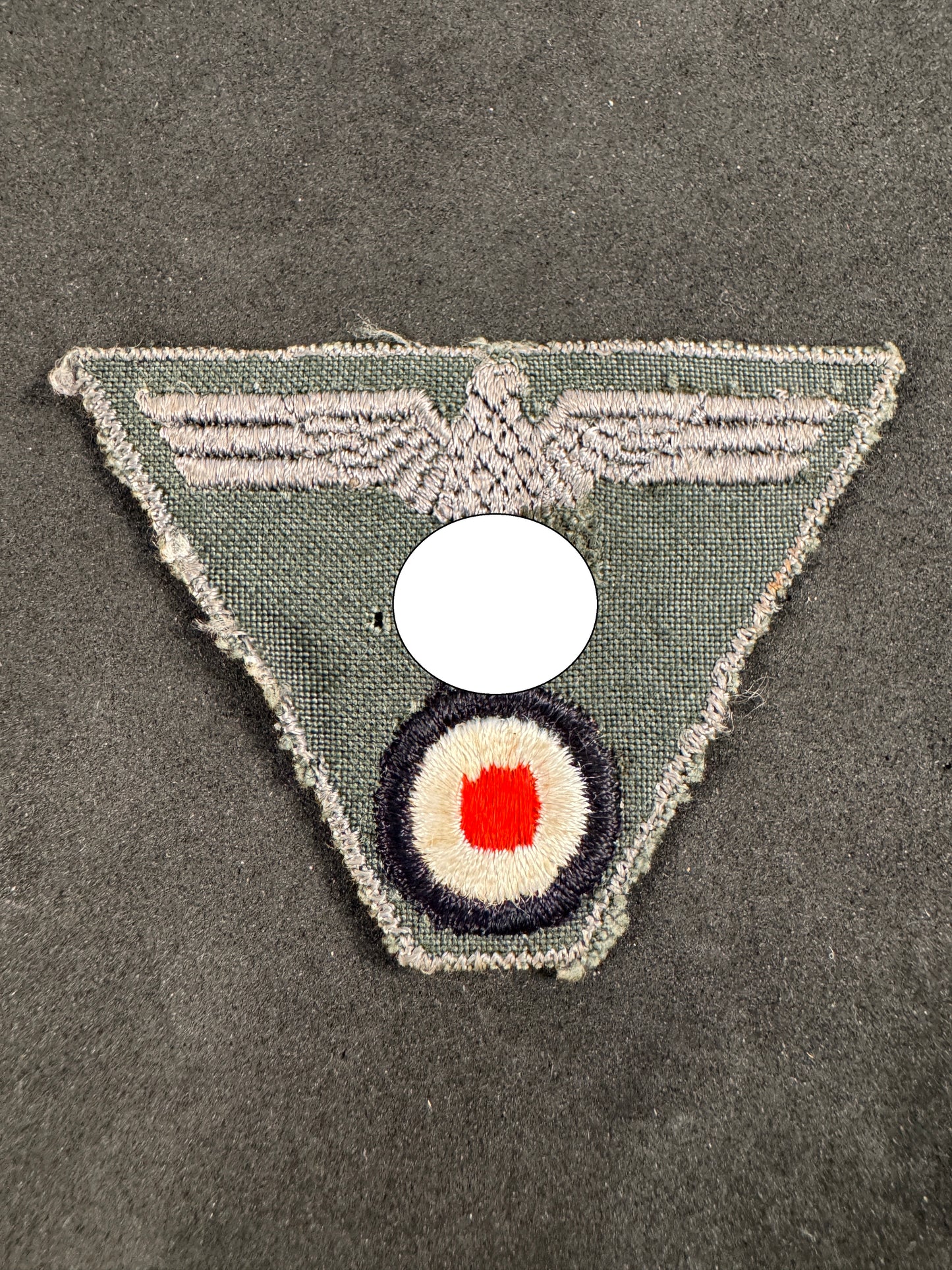 Photo 1 of WW2 German Army (Heer) M43 Trapezoid Cap Eagle - collectible militaria item