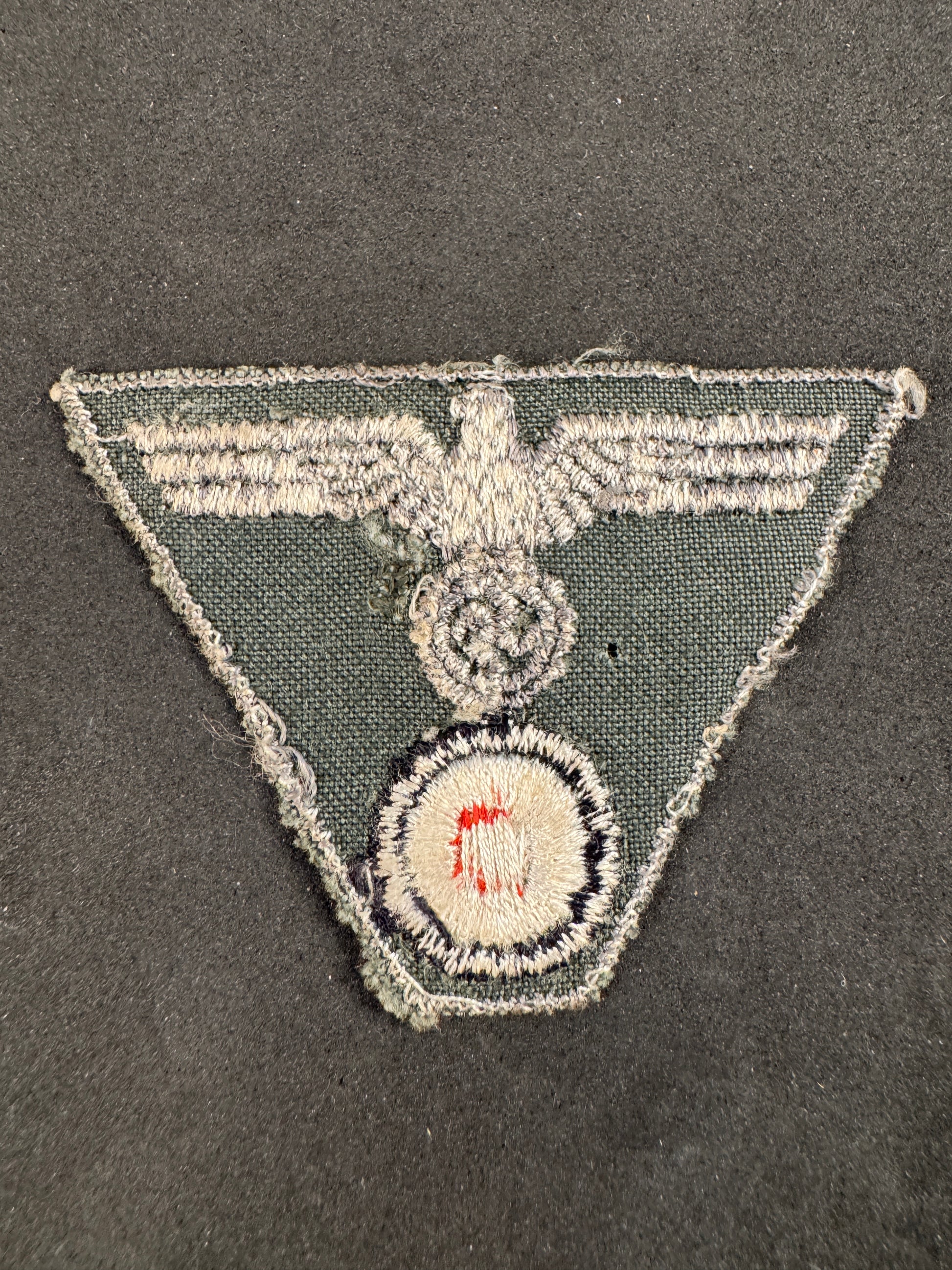 Photo 3 of WW2 German Army (Heer) M43 Trapezoid Cap Eagle - collectible militaria item